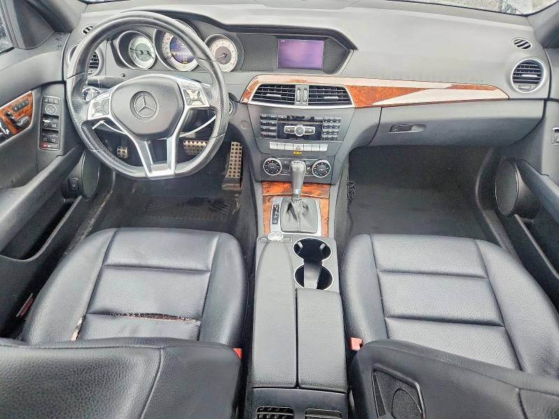 2013 Mercedes-benz C მანქანა იყიდება აუქციონზე, vin: WDDGF8AB8DR276753, აუქციონის ნომერი: 61673276