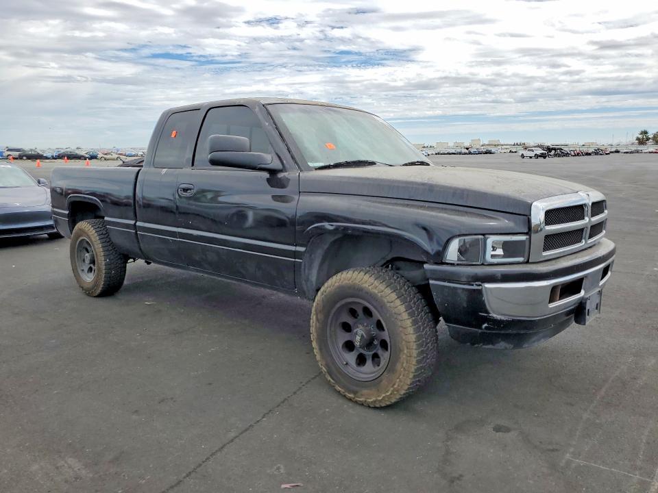 Продажа на аукционе авто 2001 Dodge Ram 1500, vin: 3B7HC13YX1M552394, номер лота: 61880316