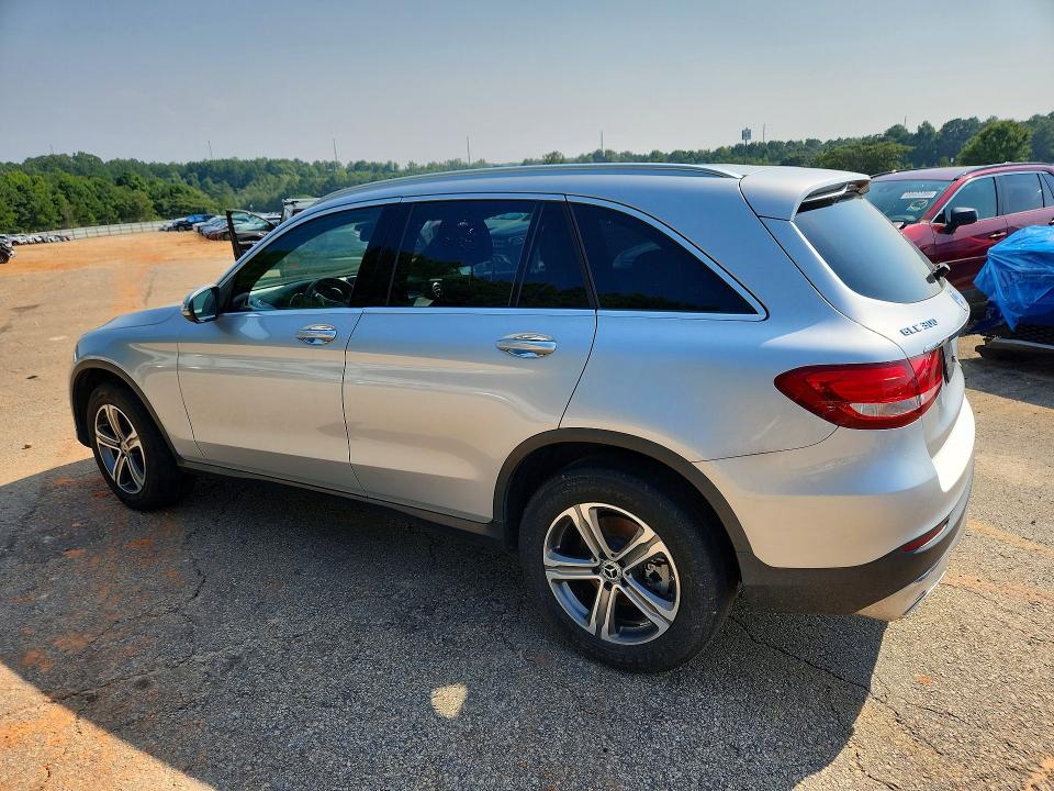 62230926 :رقم المزاد ، WDC0G4JB0HV008563 vin ، 2017 Mercedes-benz Glc مزاد بيع