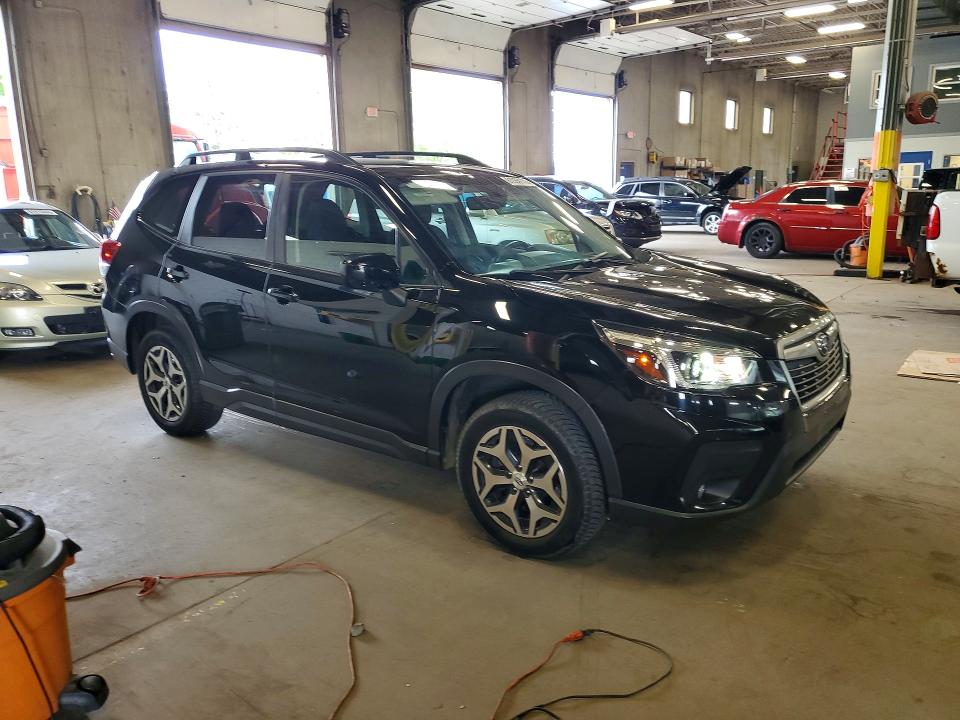 61559176 :رقم المزاد ، JF2SKAJC6LH410858 vin ، 2020 Subaru Forester مزاد بيع
