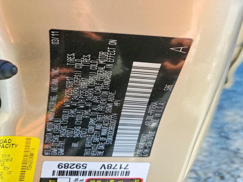 63014026 :رقم المزاد ، 5TDKA3DC8BS007774 vin ، 2011 Toyota Sienna مزاد بيع