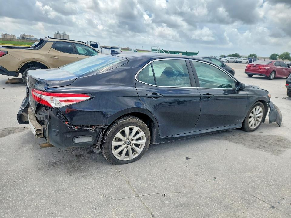 2020 Toyota Camry მანქანა იყიდება აუქციონზე, vin: 4T1C11AK4LU336937, აუქციონის ნომერი: 62041286