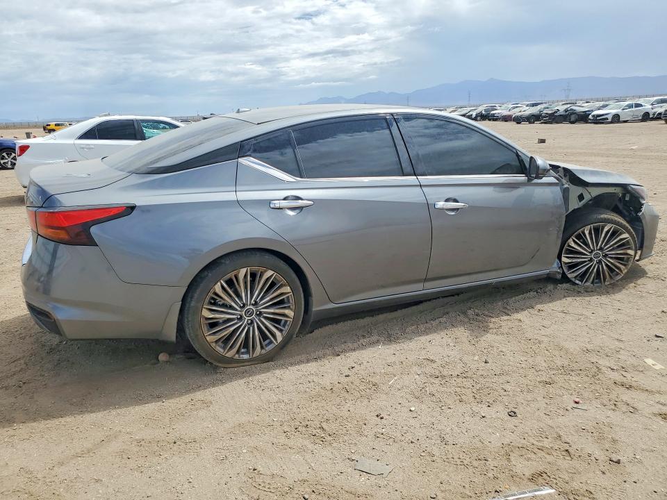 61758536 :رقم المزاد ، 1N4BL4EV1PN302105 vin ، 2023 Nissan Altima مزاد بيع