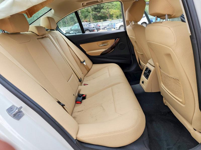 62898536 :رقم المزاد ، WBA8E5G52JNV02643 vin ، 2018 Bmw 320 مزاد بيع