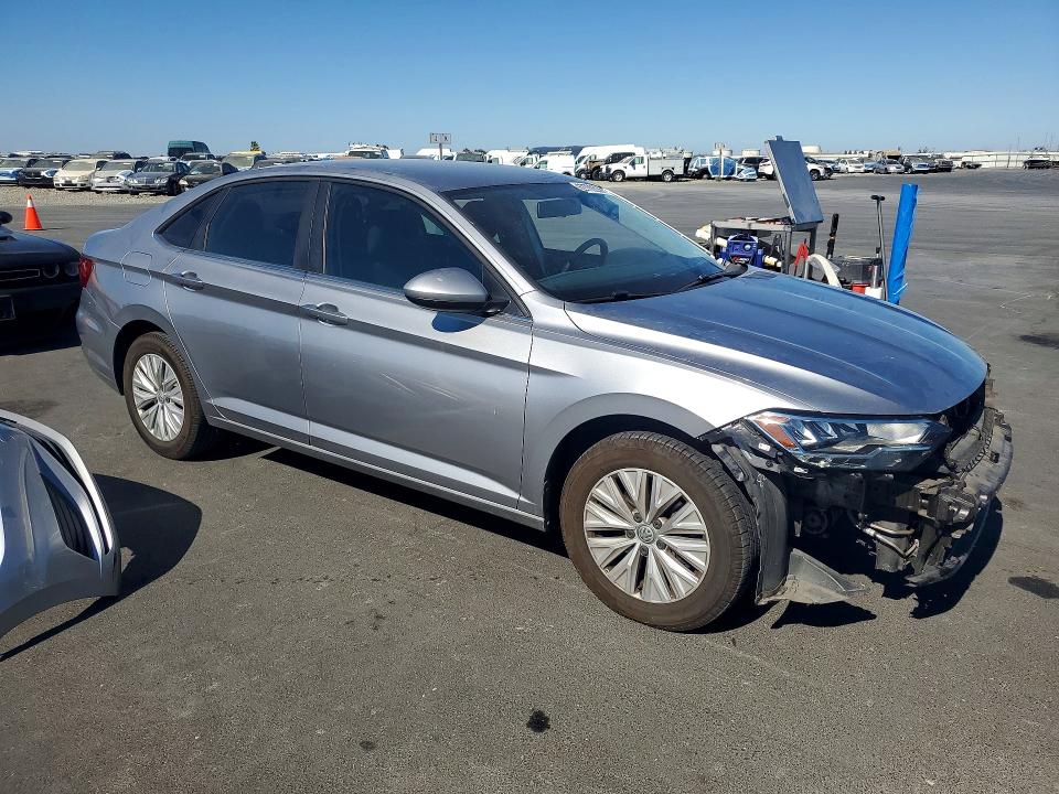 62709326 :رقم المزاد ، 3VWN57BU1KM225623 vin ، 2019 Volkswagen Jetta مزاد بيع