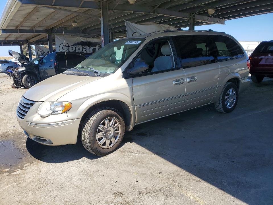 62489196 :رقم المزاد ، 2C8GP64L55R269334 vin ، 2005 Chrysler Town & Country مزاد بيع