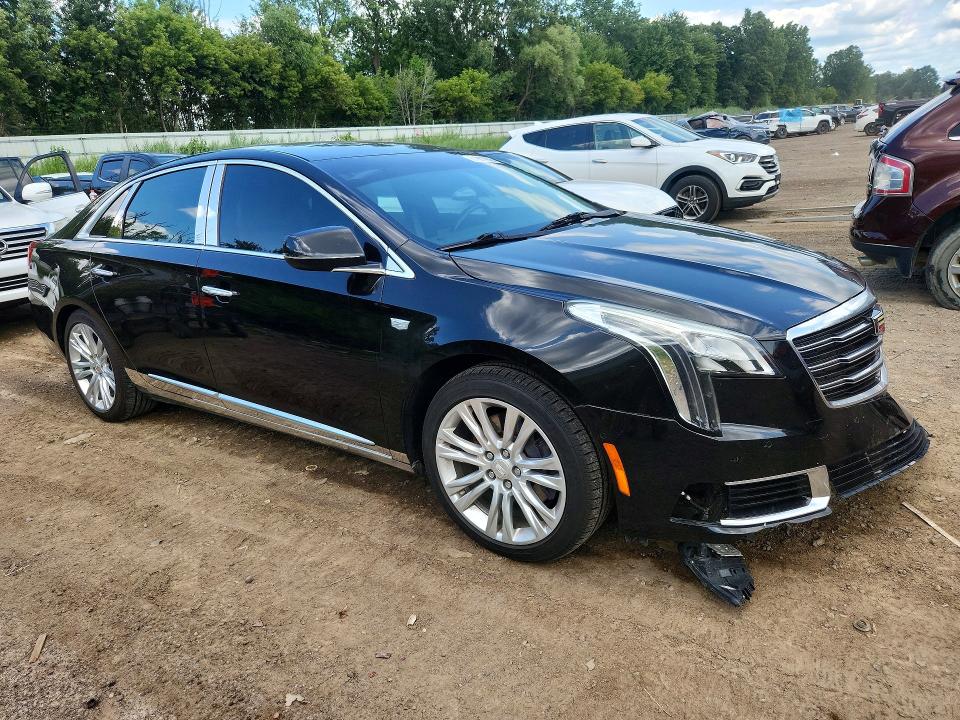 Продажа на аукционе авто 2018 Cadillac Xts, vin: 2G61M5S32J9167385, номер лота: 61811856