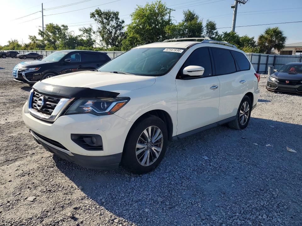62567836 :رقم المزاد ، 5N1DR2MN1JC668894 vin ، 2018 Nissan Pathfinder مزاد بيع