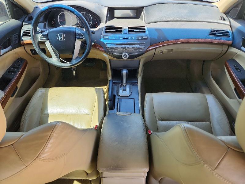 60649646 :رقم المزاد ، 1HGCP3F84BA012755 vin ، 2011 Honda Accord مزاد بيع