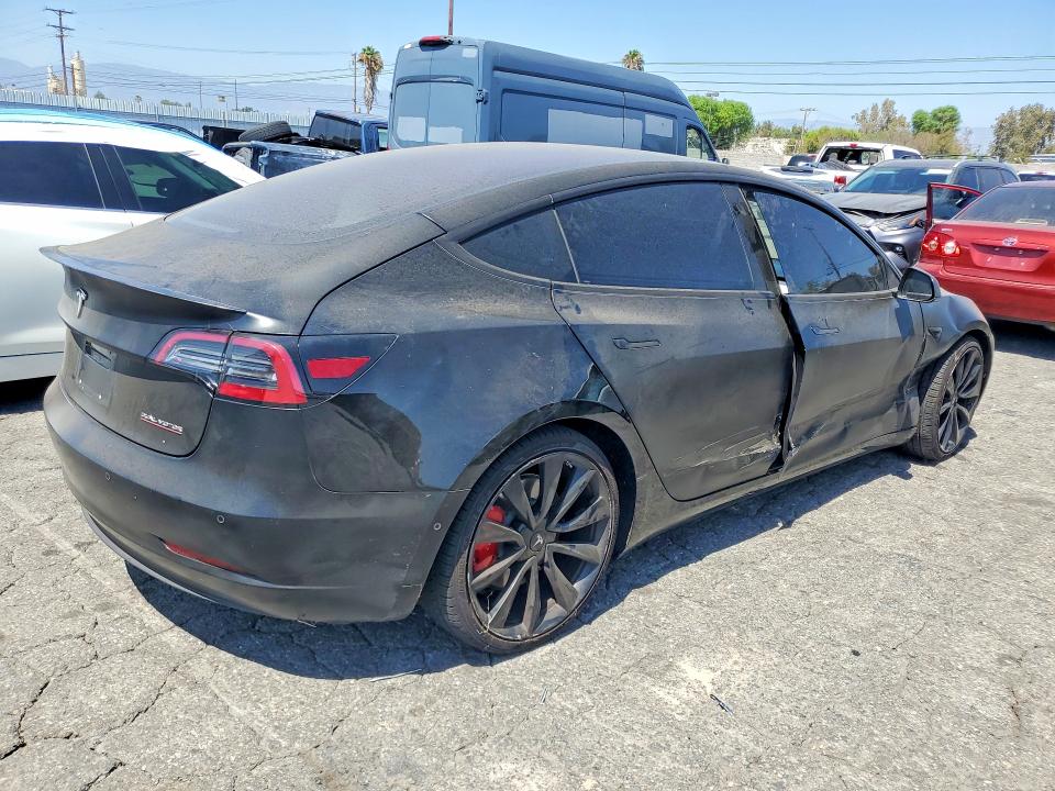62893216 :رقم المزاد ، 5YJ3E1EB6JF055120 vin ، 2018 Tesla Model 3 مزاد بيع