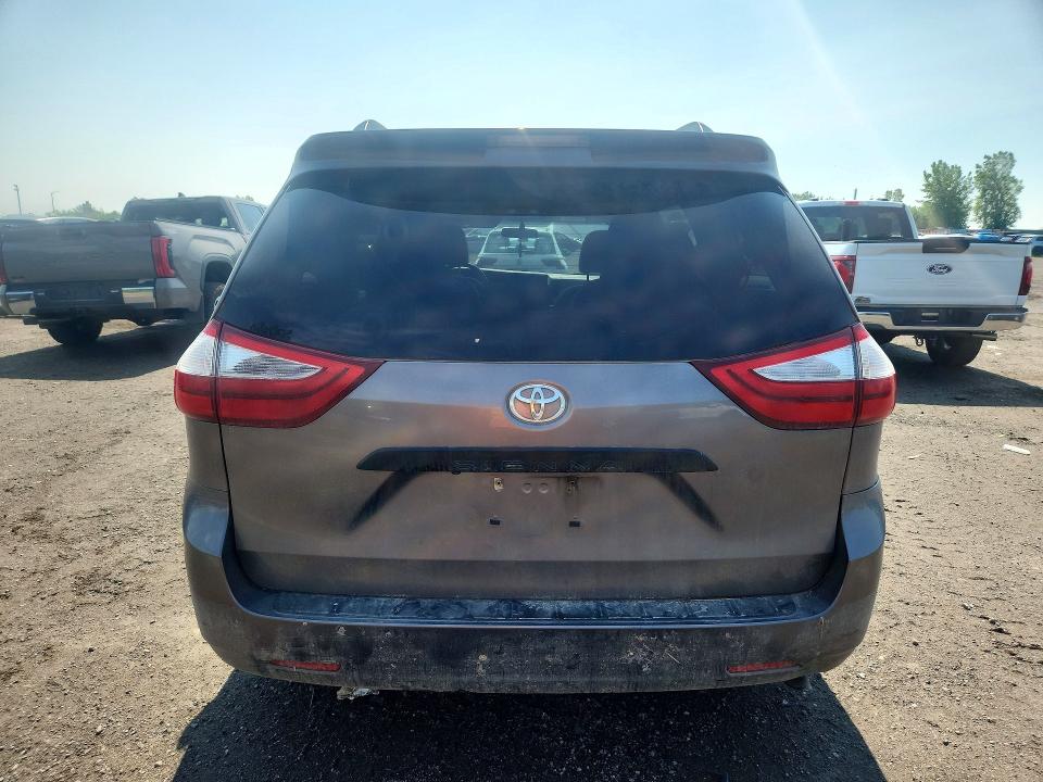 2015 Toyota Sienna მანქანა იყიდება აუქციონზე, vin: 5TDZK3DCXFS622697, აუქციონის ნომერი: 60566426