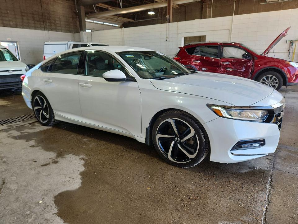 Продажа на аукционе авто 2019 Honda Accord, vin: 1HGCV1F37KA047921, номер лота: 60825976