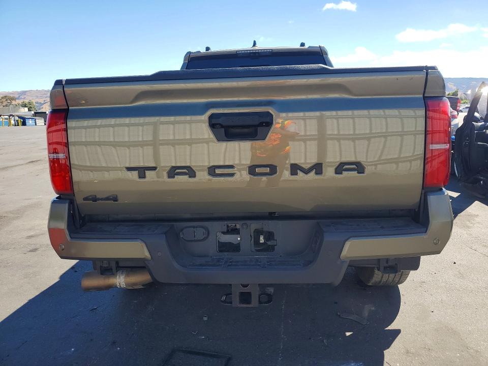 2025 Toyota Tacoma მანქანა იყიდება აუქციონზე, vin: 3TMLB5JN8SM127223, აუქციონის ნომერი: 61958106