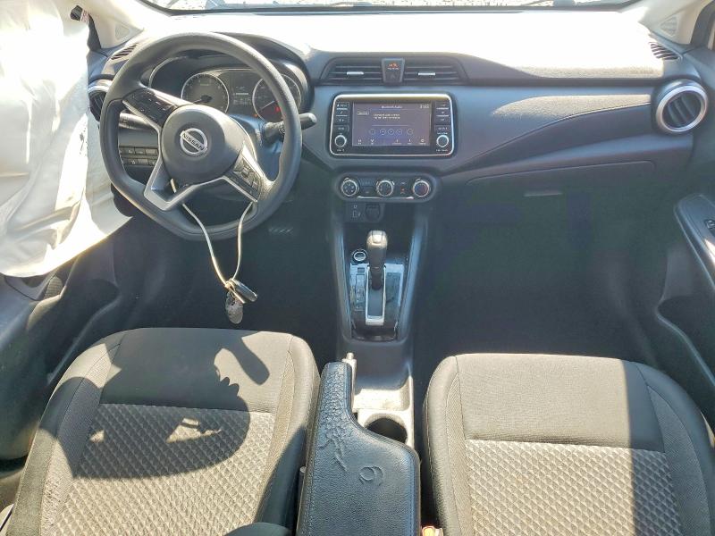 60137956 :رقم المزاد ، 3N1CN8DV1LL802523 vin ، 2020 Nissan Versa مزاد بيع