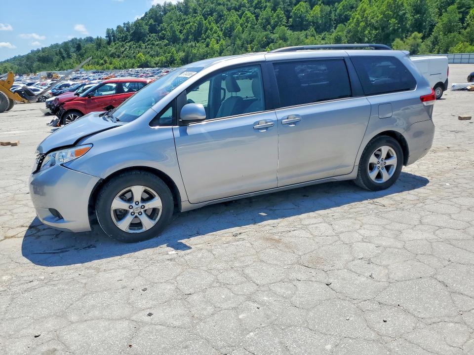 2012 Toyota Sienna მანქანა იყიდება აუქციონზე, vin: 5TDKK3DCXCS269004, აუქციონის ნომერი: 61043666
