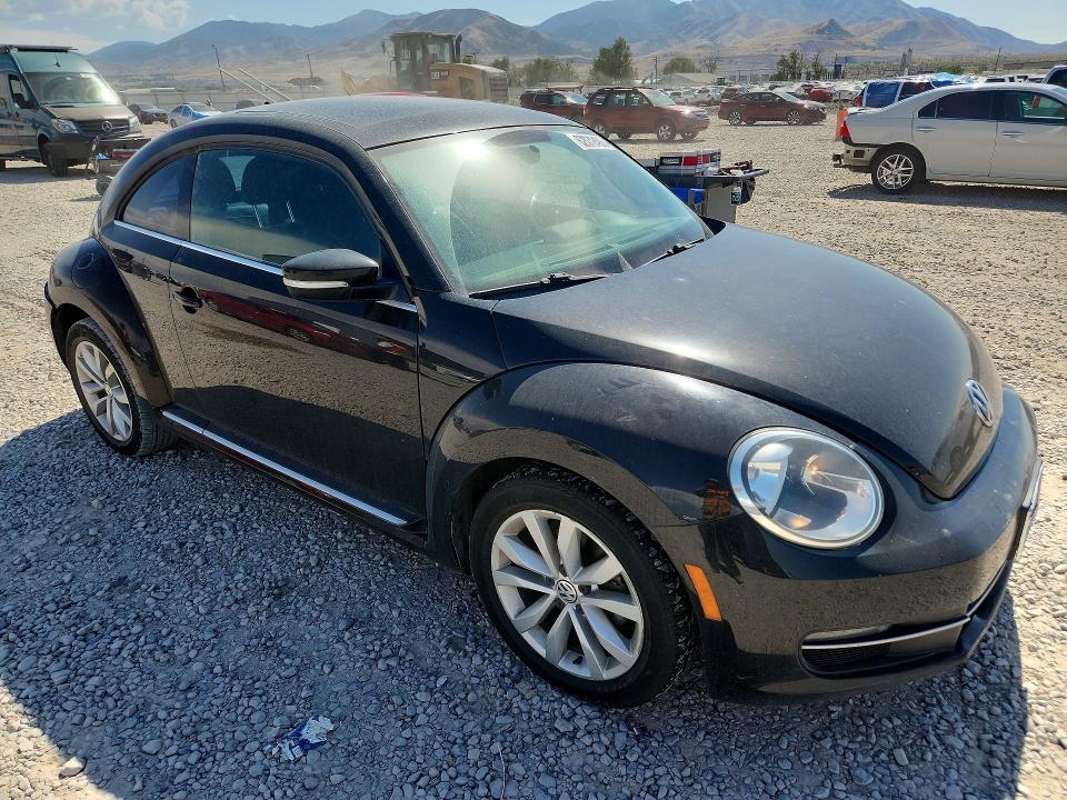 62072486 :رقم المزاد ، 3VWJL7AT8DM619457 vin ، 2013 Volkswagen Beetle مزاد بيع