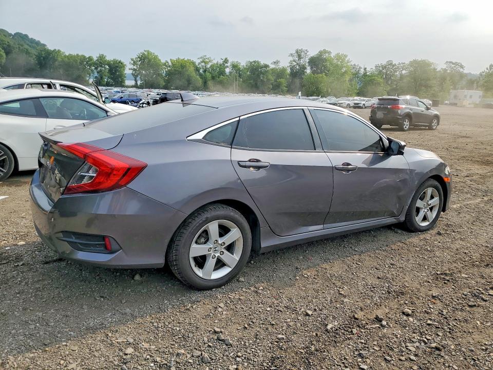 61930446 :رقم المزاد ، JHMFC1F33JX026852 vin ، 2018 Honda Civic مزاد بيع