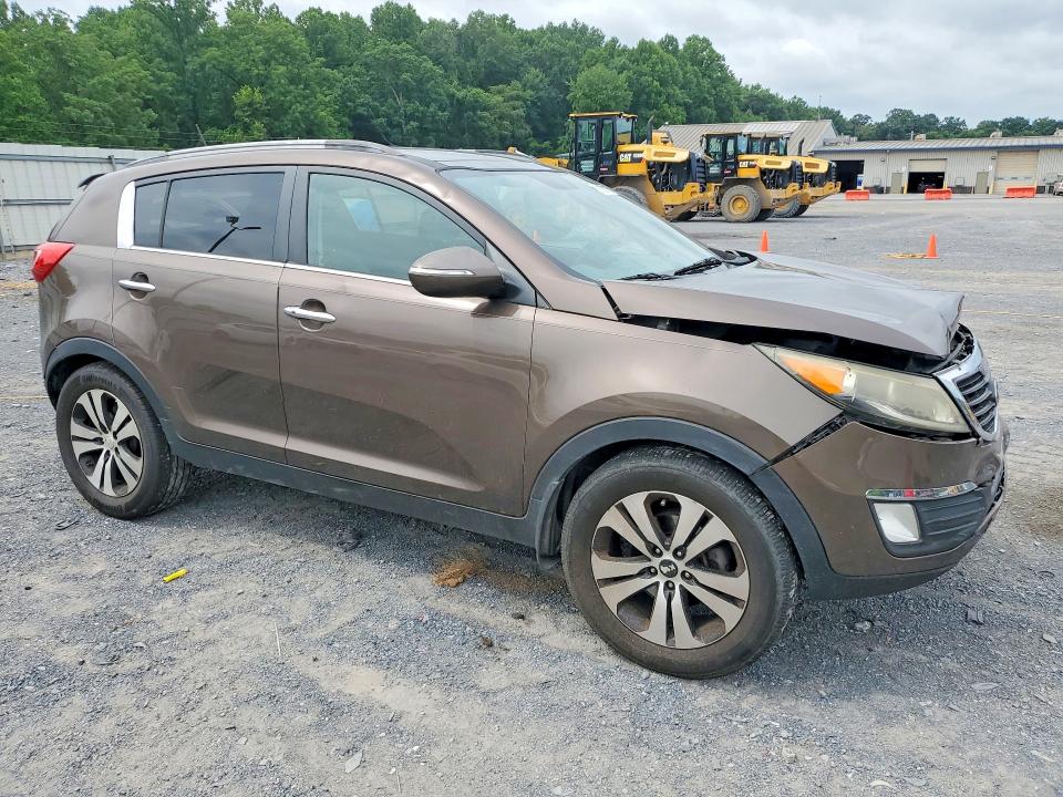 61693116 :رقم المزاد ، KNDPC3A28D7523724 vin ، 2013 Kia Sportage مزاد بيع