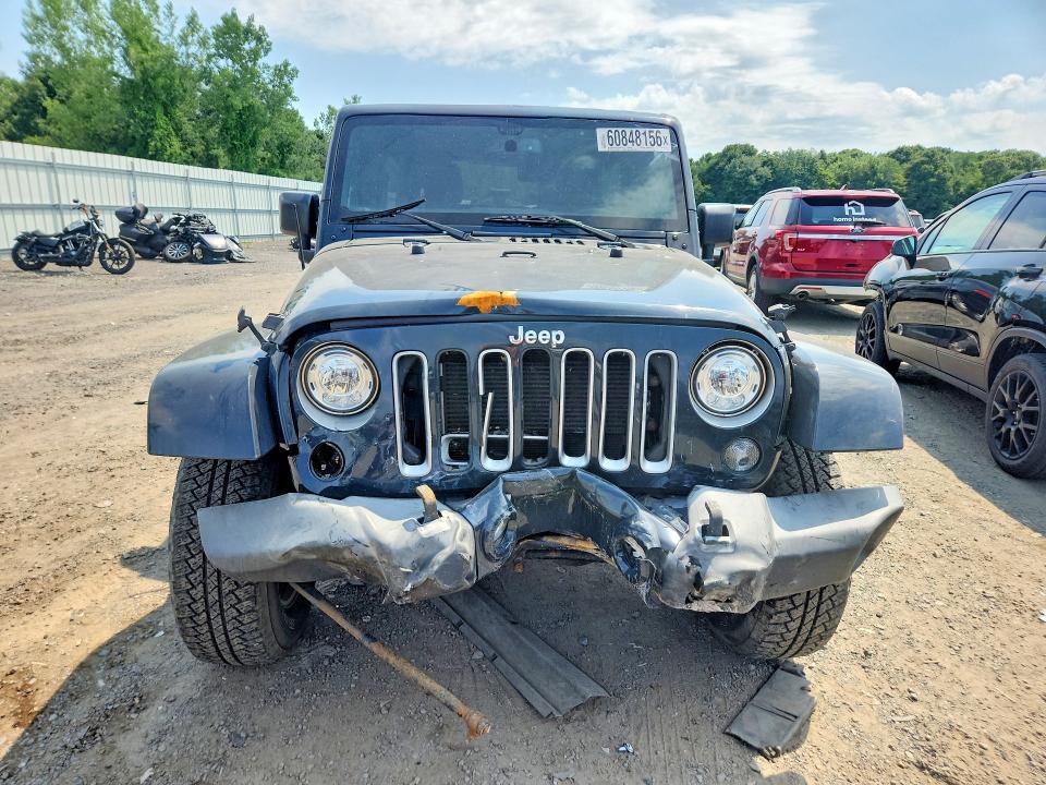 60848156 :رقم المزاد ، 1C4BJWEG2HL567951 vin ، 2017 Jeep Wrangler Unlimited مزاد بيع