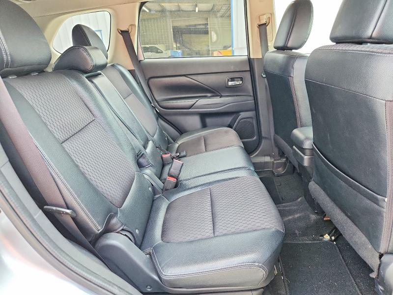 2015 Mitsubishi Outlander მანქანა იყიდება აუქციონზე, vin: JA4AD3A34FZ006806, აუქციონის ნომერი: 59592106