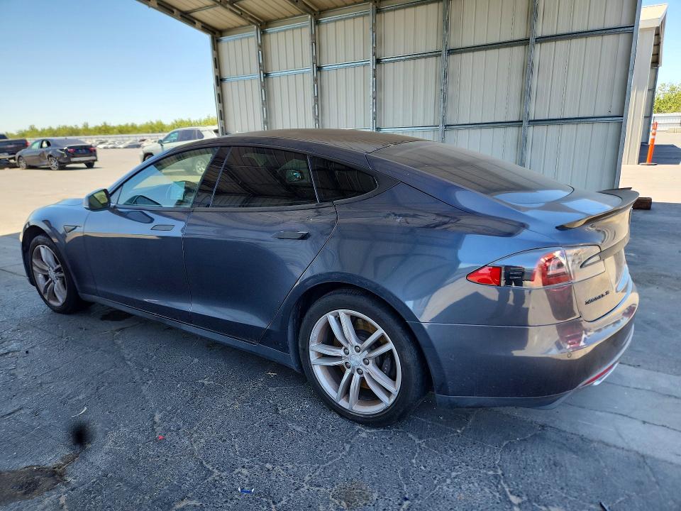 59602466 :رقم المزاد ، 5YJSA1H14FFP77218 vin ، 2015 Tesla Model S مزاد بيع