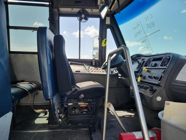 60872686 :رقم المزاد ، 4UZABRDT3ACAN9727 vin ، 2010 Freightliner Chassis مزاد بيع