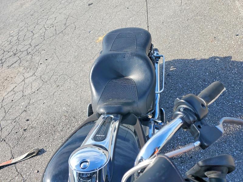 2010 Harley-davidson Flhx მანქანა იყიდება აუქციონზე, vin: 1HD1KB417AB643320, აუქციონის ნომერი: 59638976