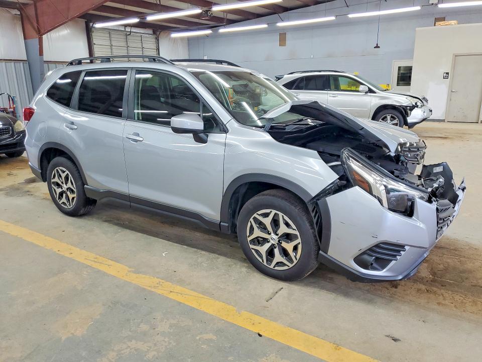 Продаж на аукціоні авто 2022 Subaru Forester, vin: JF2SKAEC2NH402138, номер лоту: 85628275