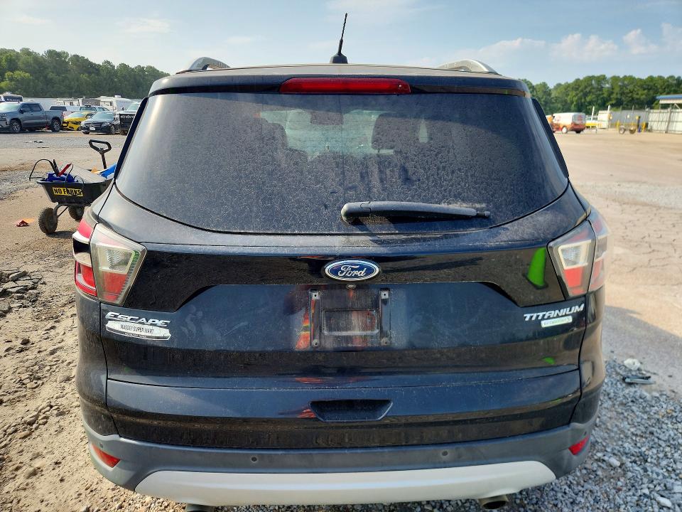 2017 Ford Escape მანქანა იყიდება აუქციონზე, vin: 1FMCU0J91HUA63400, აუქციონის ნომერი: 62536036