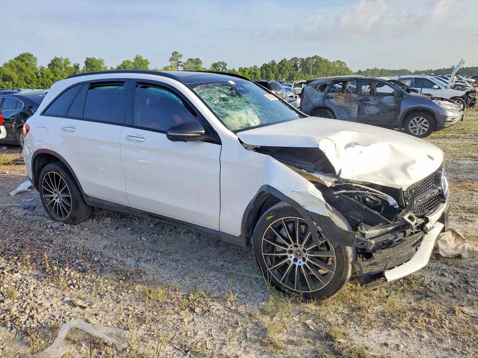 60967016 :رقم المزاد ، W1N0G8DB6NV394435 vin ، 2022 Mercedes-benz Glc مزاد بيع