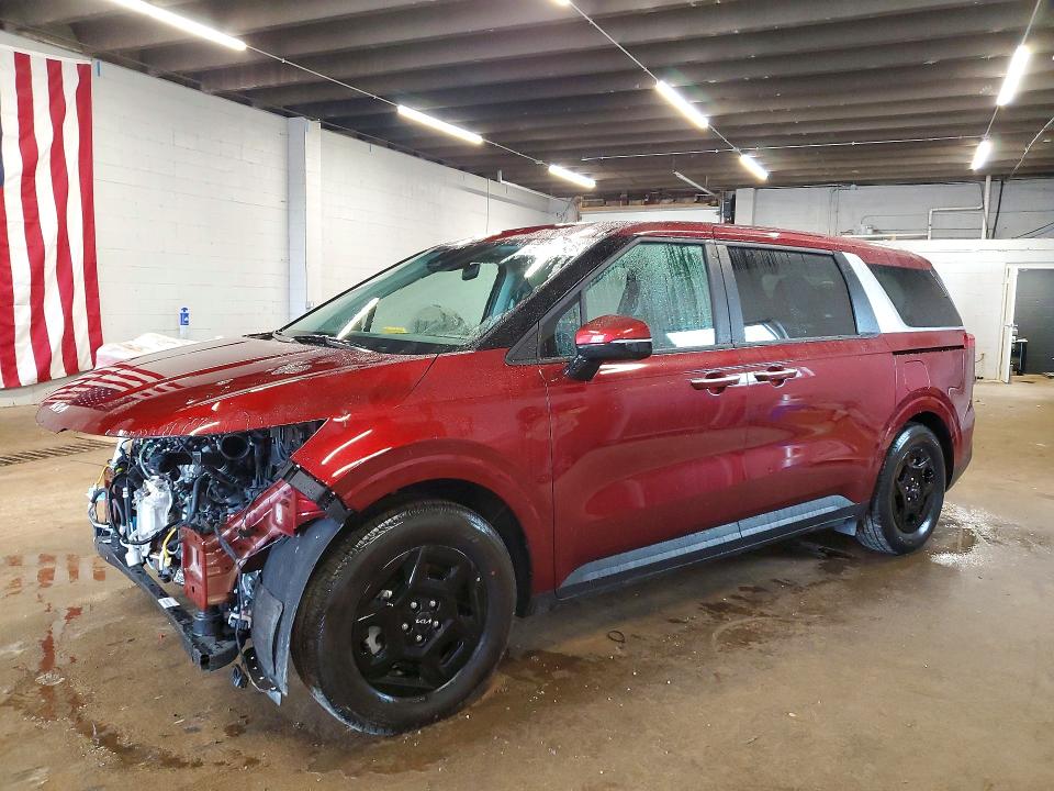 2026 Kia Carnival მანქანა იყიდება აუქციონზე, vin: KNDNB5K31T6611290, აუქციონის ნომერი: 60082036