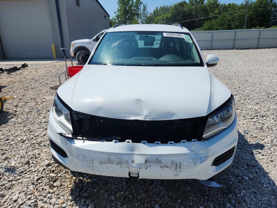 2017 Volkswagen Tiguan მანქანა იყიდება აუქციონზე, vin: WVGBV7AX2HK048738, აუქციონის ნომერი: 59895366