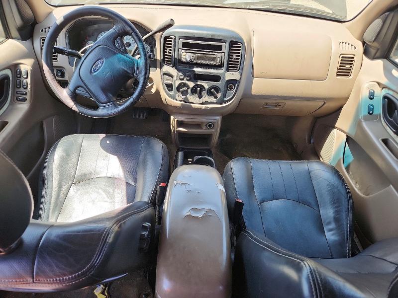 60639826 :رقم المزاد ، 1FMCU04181KB93231 vin ، 2001 Ford Escape مزاد بيع