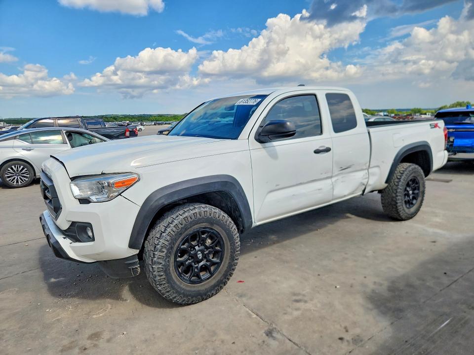 61352776 :رقم المزاد ، 3TYRX5GN1NT065028 vin ، 2022 Toyota Tacoma مزاد بيع