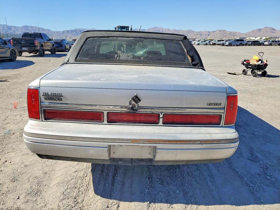 Продажа на аукционе авто 1995 Lincoln Town Car, vin: 1LNLM81W8SY624387, номер лота: 60701376