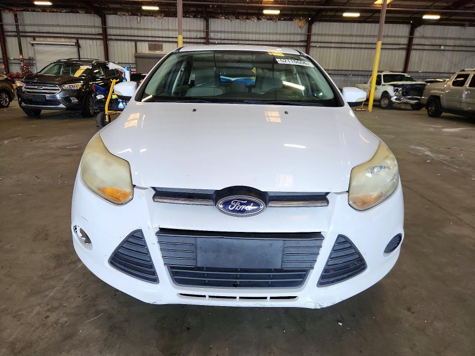 62110606 :رقم المزاد ، 1FADP3K27DL266297 vin ، 2013 Ford Focus مزاد بيع