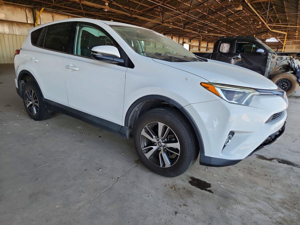 59847176 :رقم المزاد ، 2T3WFREV7JW473232 vin ، 2018 Toyota Rav4 مزاد بيع