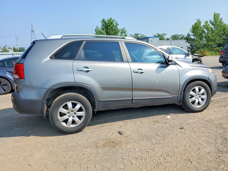 2013 Kia Sorento მანქანა იყიდება აუქციონზე, vin: 5XYKT3A63DG335239, აუქციონის ნომერი: 59941746