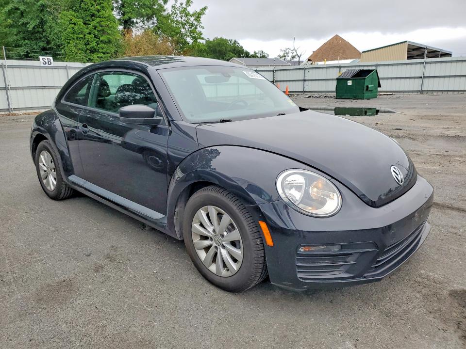 Продажа на аукционе авто 2017 Volkswagen Beetle, vin: 3VWF17AT6HM613142, номер лота: 85626125