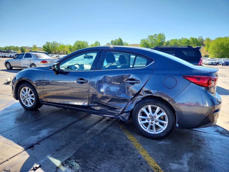 60582626 :رقم المزاد ، 3MZBM1V75FM178949 vin ، 2015 Mazda 3 مزاد بيع