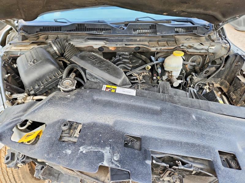 62631586 :رقم المزاد ، 1C6RR7GG1JS315928 vin ، 2018 Ram 1500 مزاد بيع