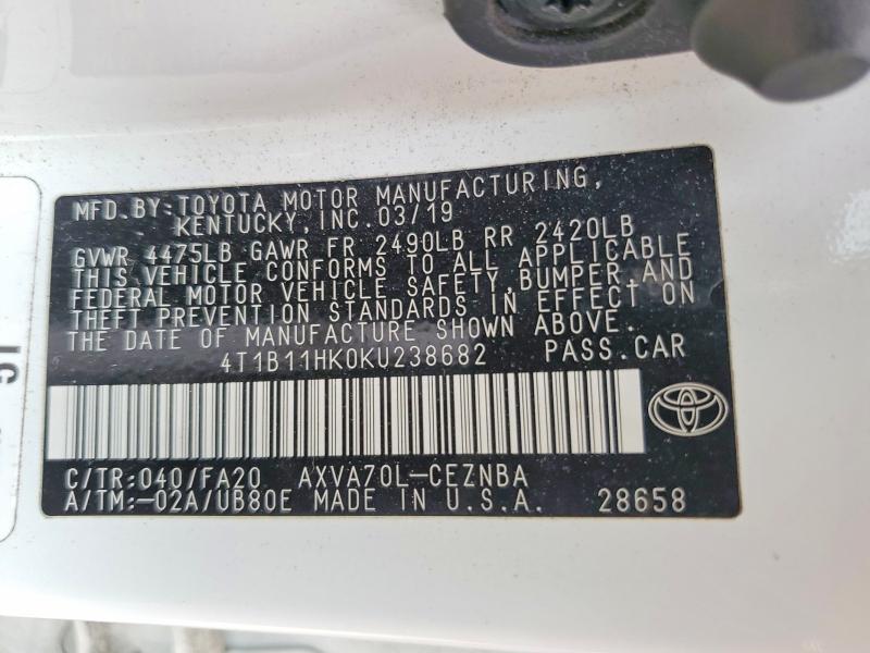 62426986 :رقم المزاد ، 4T1B11HK0KU238682 vin ، 2019 Toyota Camry مزاد بيع