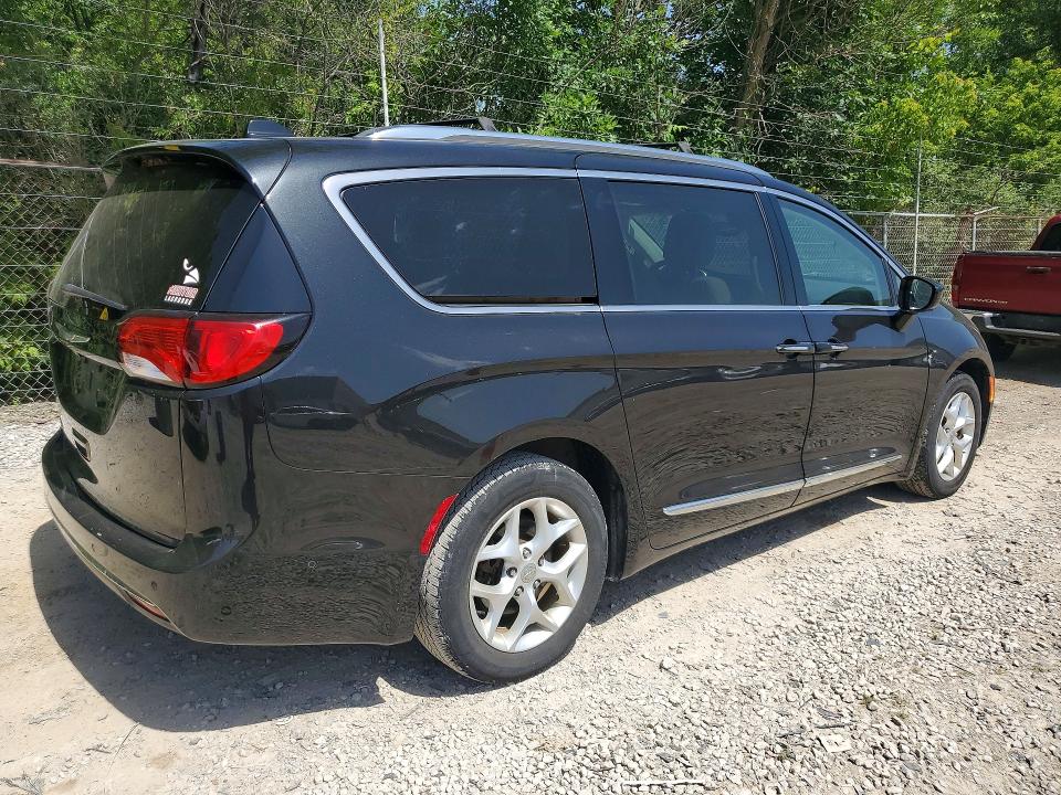 58767246 :رقم المزاد ، 2C4RC1EG5JR122208 vin ، 2018 Chrysler Pacifica مزاد بيع