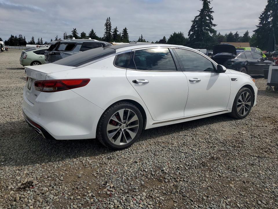 58826786 :رقم المزاد ، 5XXGV4L2XGG030698 vin ، 2016 Kia Optima مزاد بيع