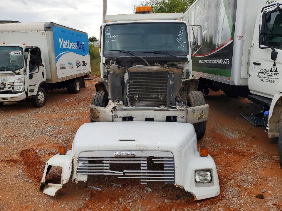 Aukcja sprzedaży 2002 Freightliner Medium Conventional, vin: 1FVABUCS22HJ86054, numer aukcji: 61880926
