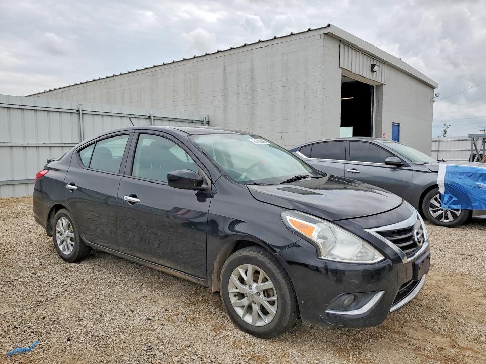 60792896 :رقم المزاد ، 3N1CN7AP7HL904108 vin ، 2017 Nissan Versa مزاد بيع