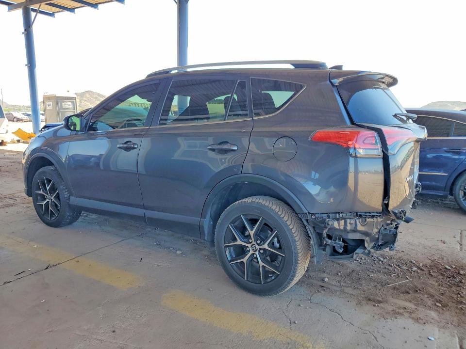 60782536 :رقم المزاد ، JTMNFREV7JJ181560 vin ، 2018 Toyota Rav4 مزاد بيع
