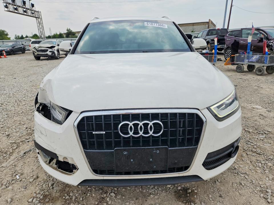 Продажа на аукционе авто 2015 Audi Q3, vin: WA1GFCFS2FR008977, номер лота: 61877366