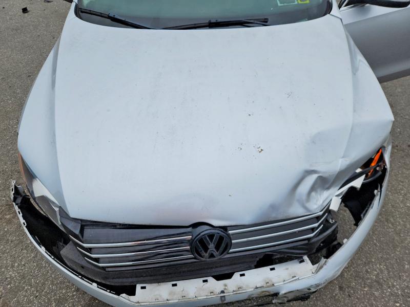 2015 Volkswagen Passat მანქანა იყიდება აუქციონზე, vin: 1VWAT7A33FC070917, აუქციონის ნომერი: 60321916