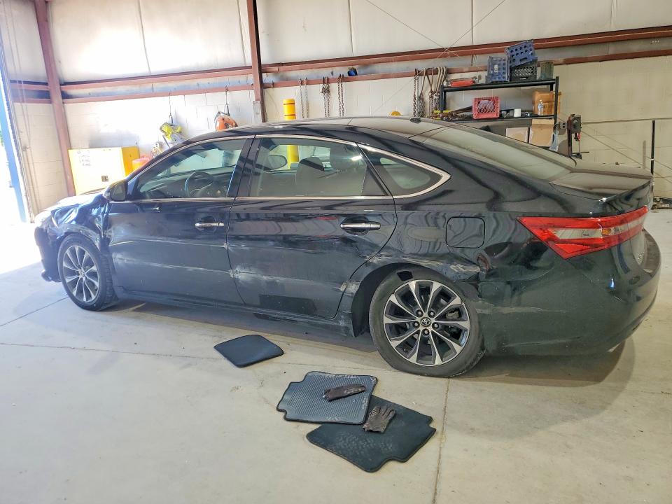 60762126 :رقم المزاد ، 4T1BK1EB2JU286278 vin ، 2018 Toyota Avalon مزاد بيع